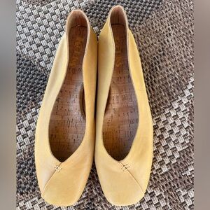 Korks Padilla Flats Mustard Yellow Leather Cork Footbed Women’s 9.5
